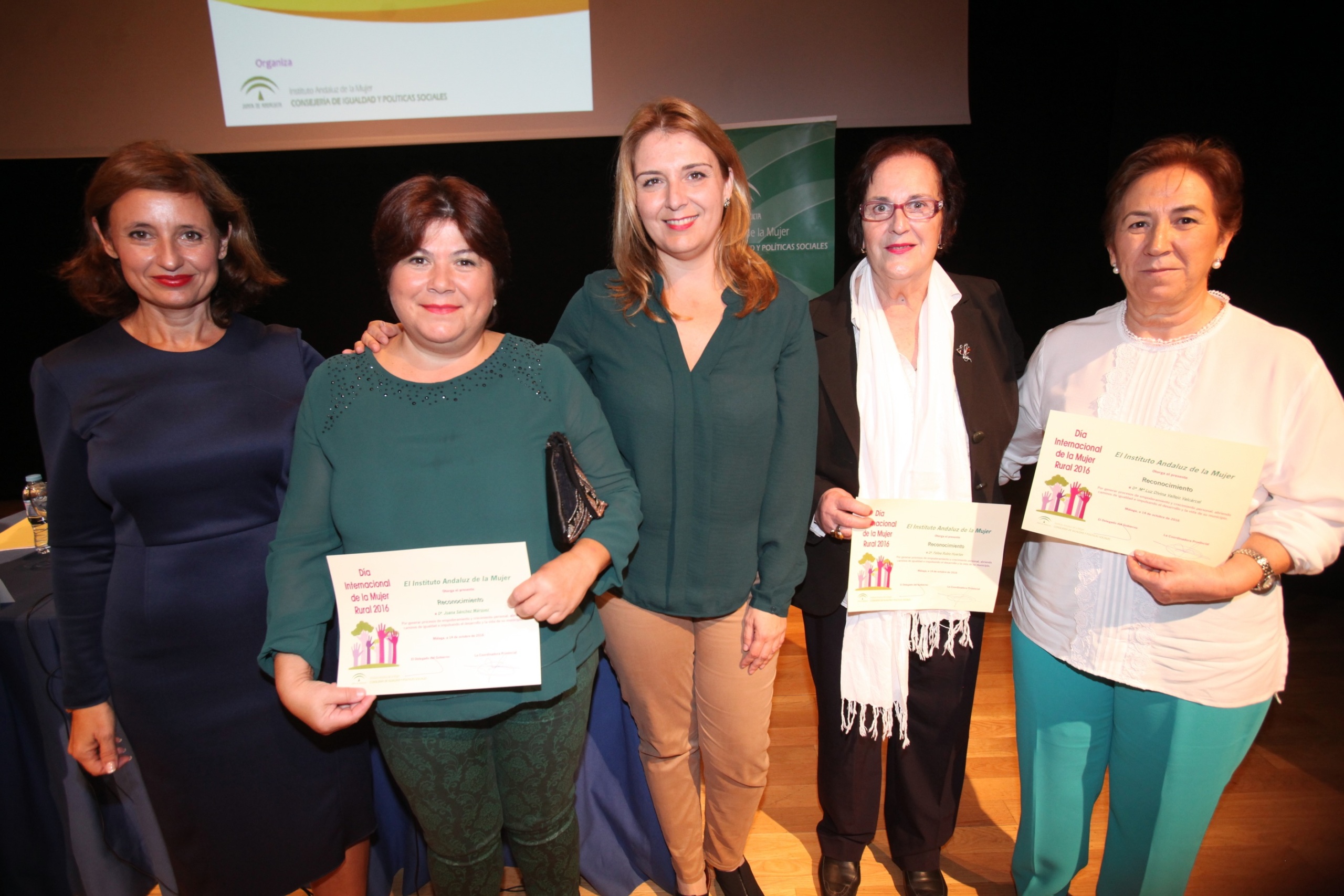 El Instituto Andaluz de la Mujer reconoce a 15 mujeres rurales ...