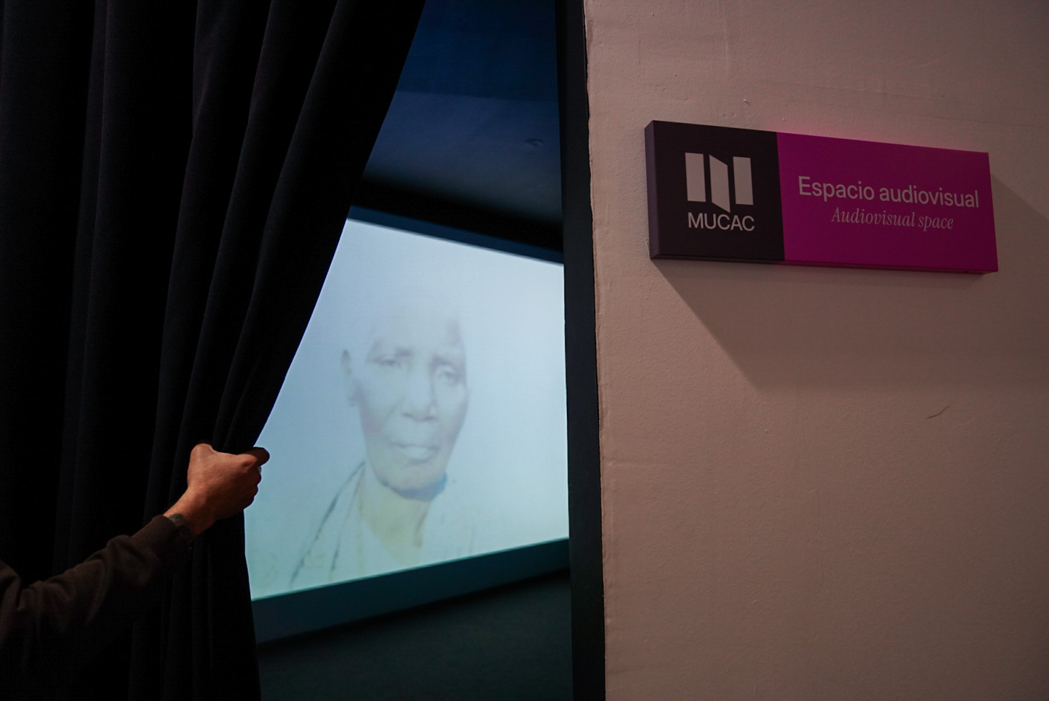 ‘Epilogue’ de Alfredo Jaar en MUCAC La Coracha