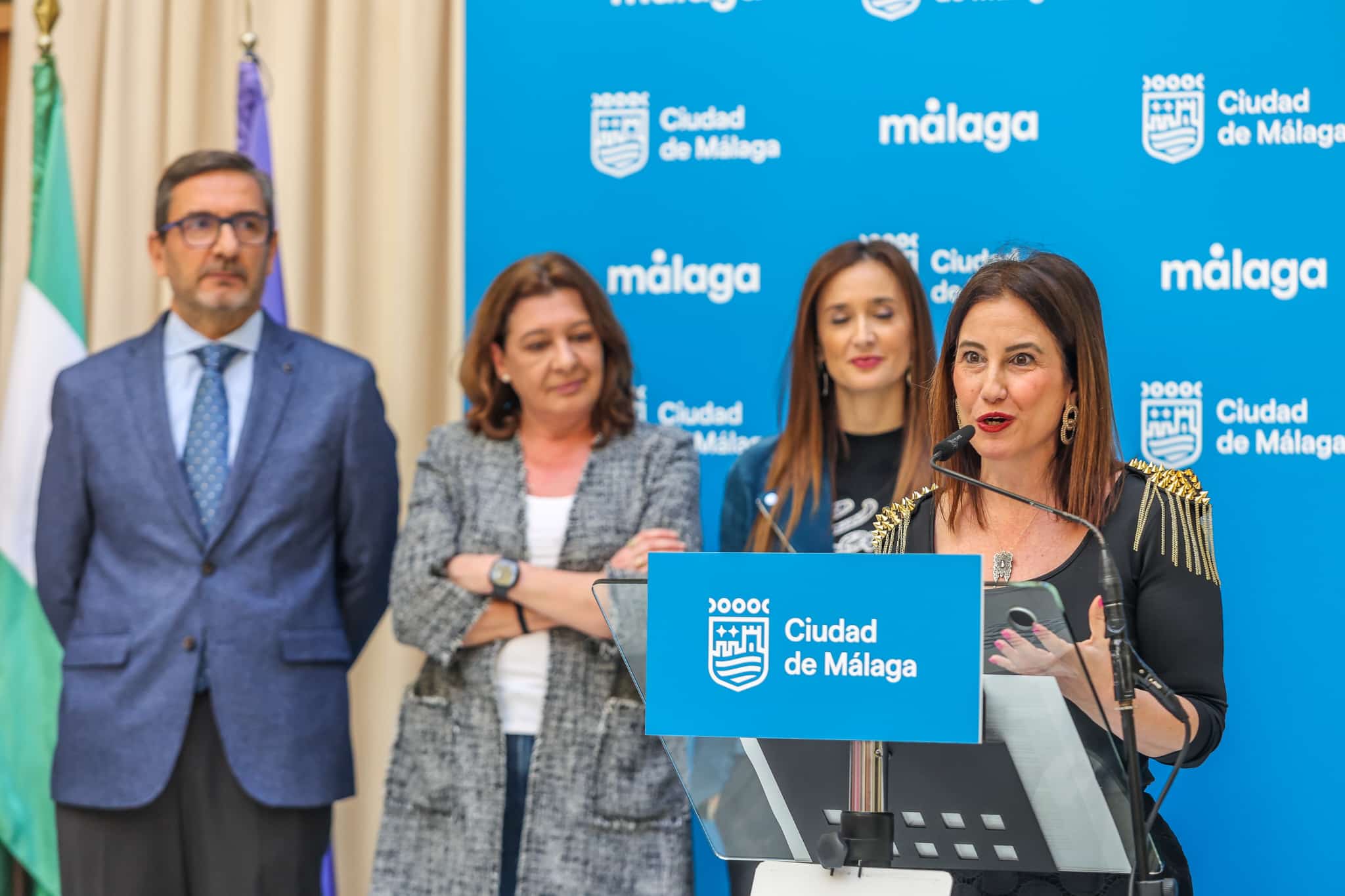 Pasarela Con 2 lunares Málaga